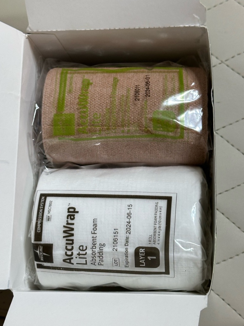 AccuWrap Lite 2-Layer Compression Bandage System NEW - Picture 6 of 7